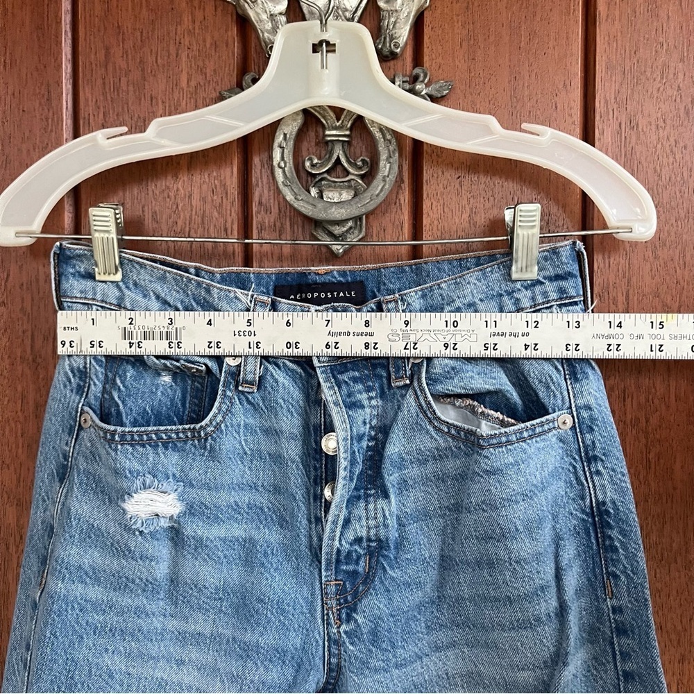 Aeropostale Distressed Jeans - Picture 9 of 11